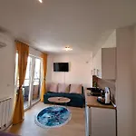 Sarah 3 Tuzla