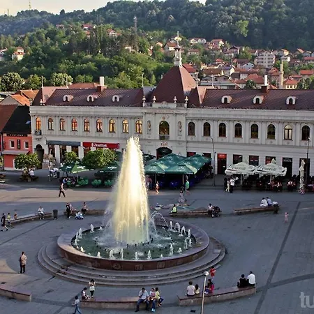 Sarah 3 Tuzla