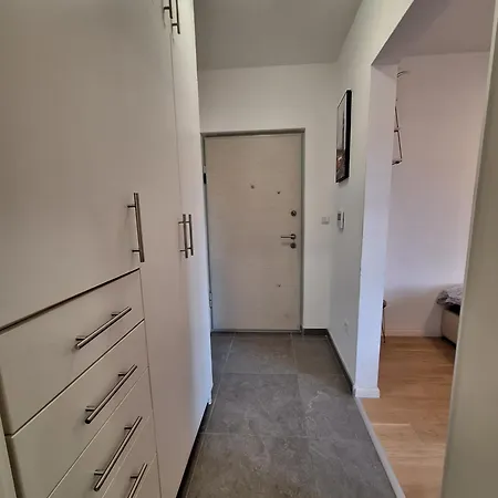 Sarah 3 Apartman *